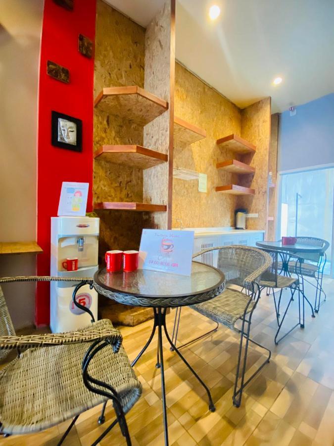 Frutta Hostel Patong Exterior photo